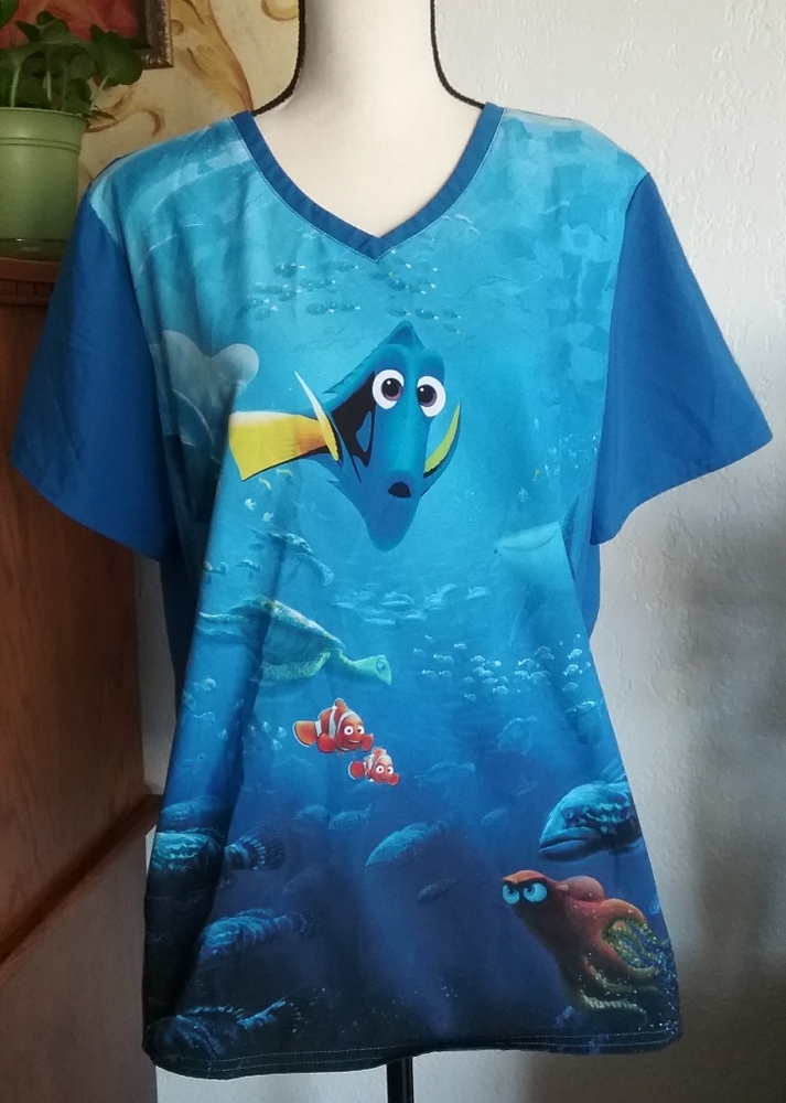 Disney Finding Dory Blue Graphic V-Neck Top
